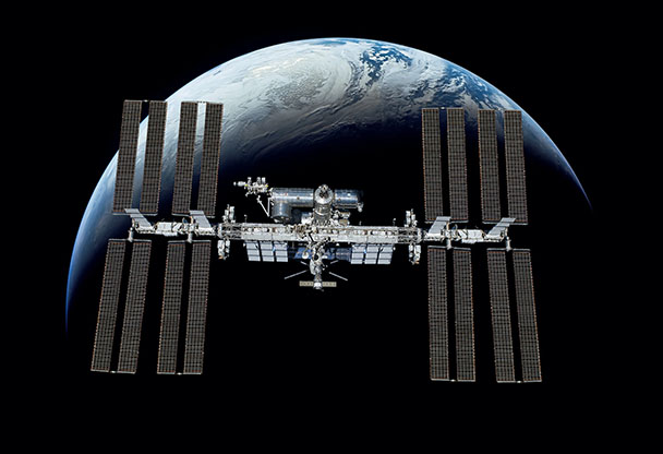 Optimize operations & increase productivity in the space industry.